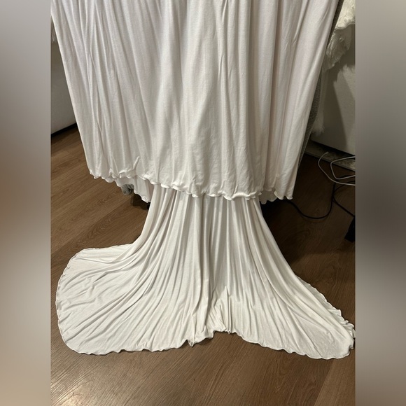 Turtleneck High Neck Maternity Dress for Photoshoot One Size underbust 36” White - Picture 3 of 6